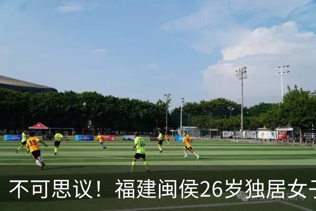 不可思议！福建闽侯26岁独居女子凌晨被陌生男子约出后失联，当地网友称大量警车正出动搜寻